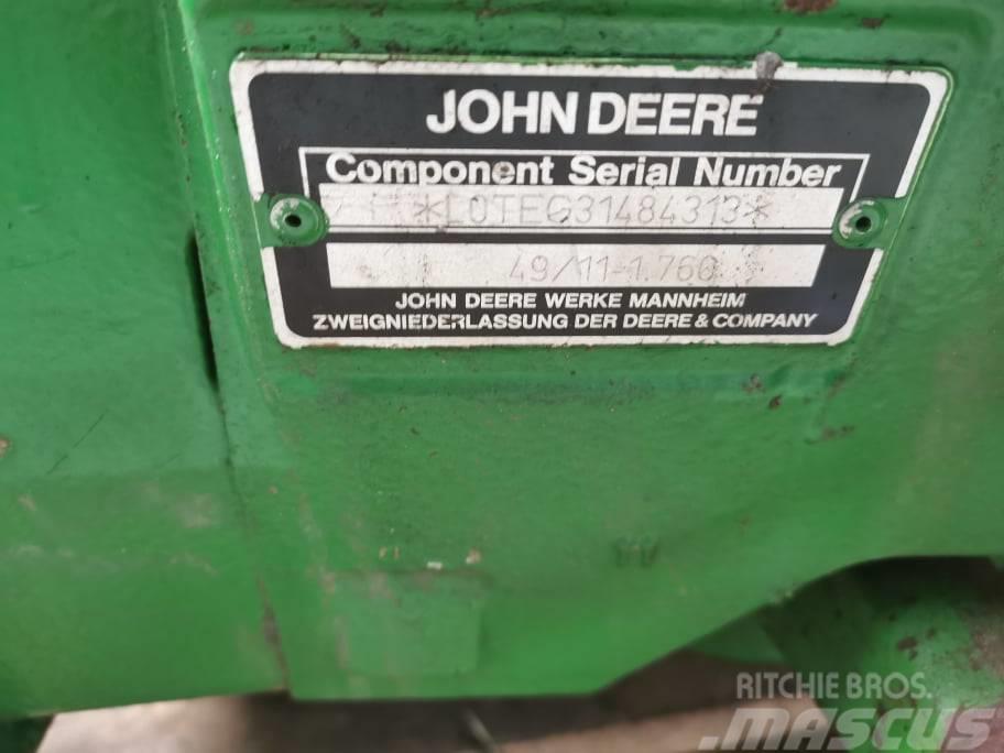 John Deere rear differential 6220 {L166526} Transmisijos