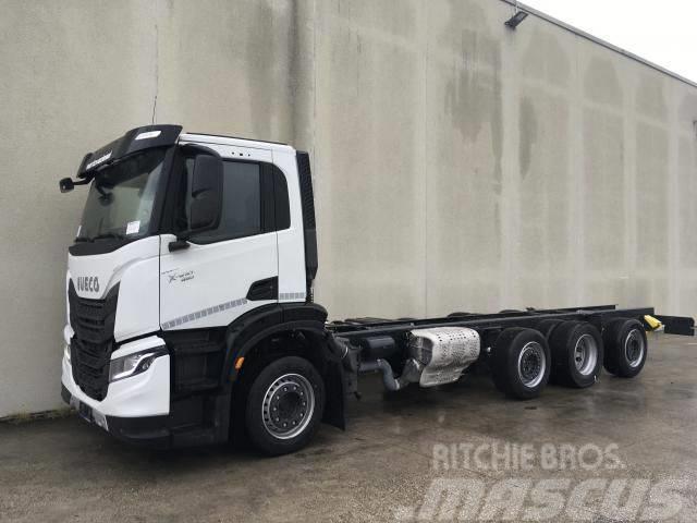 Iveco AD280X48 Y/PS ON Kita