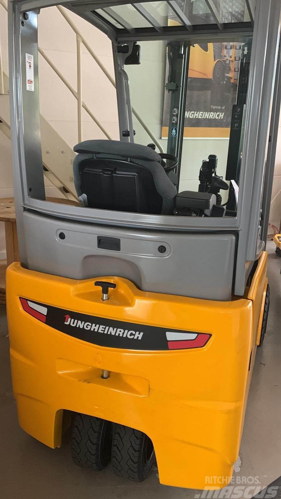 Jungheinrich EFG216k Neumaschine Elektriniai šakiniai krautuvai