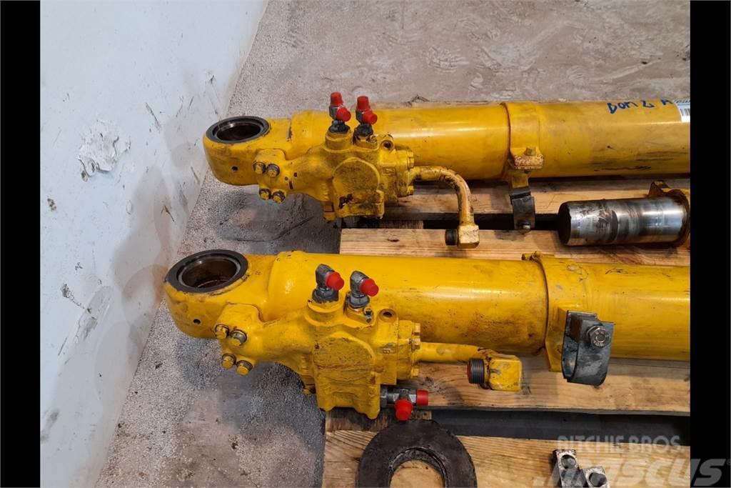 Komatsu PW148-8 Hydraulic Cylinder Hidraulikos įrenginiai