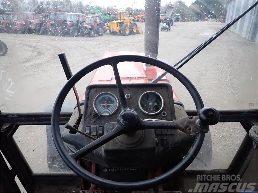 Case IH 1055 Traktoriai