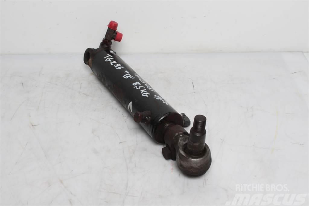 New Holland TG285 Front axle steering cylinder Transmisijos