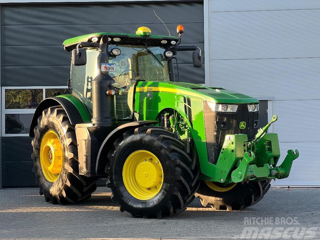 John Deere 8400 R Traktoriai