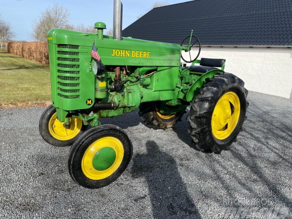 John Deere M Traktoriai