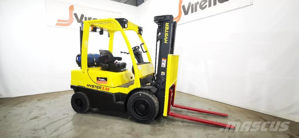 Hyster H2.5 FT LPG trucks