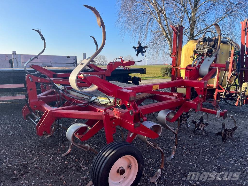 Kongskilde Vibroflex 4200 Kultivatoriai