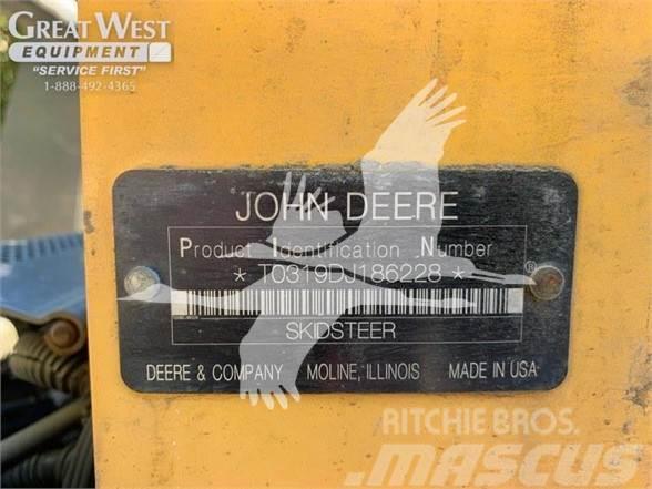 John Deere 319D Krautuvai su šoniniu pasukimu