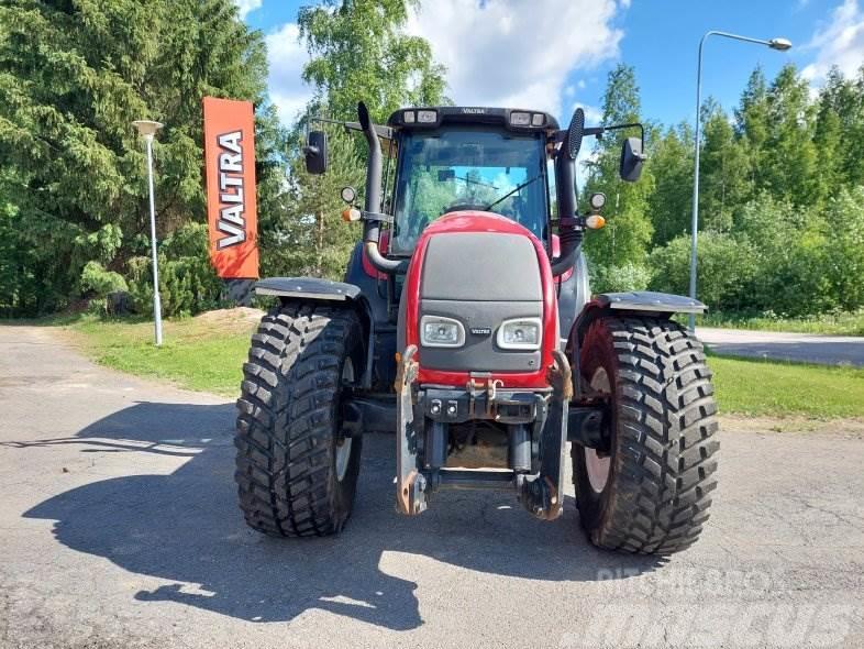 Valtra T150 HT Traktoriai