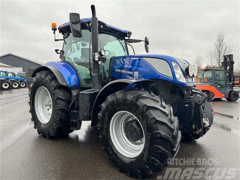 New Holland T7.270 Blue power Traktoriai