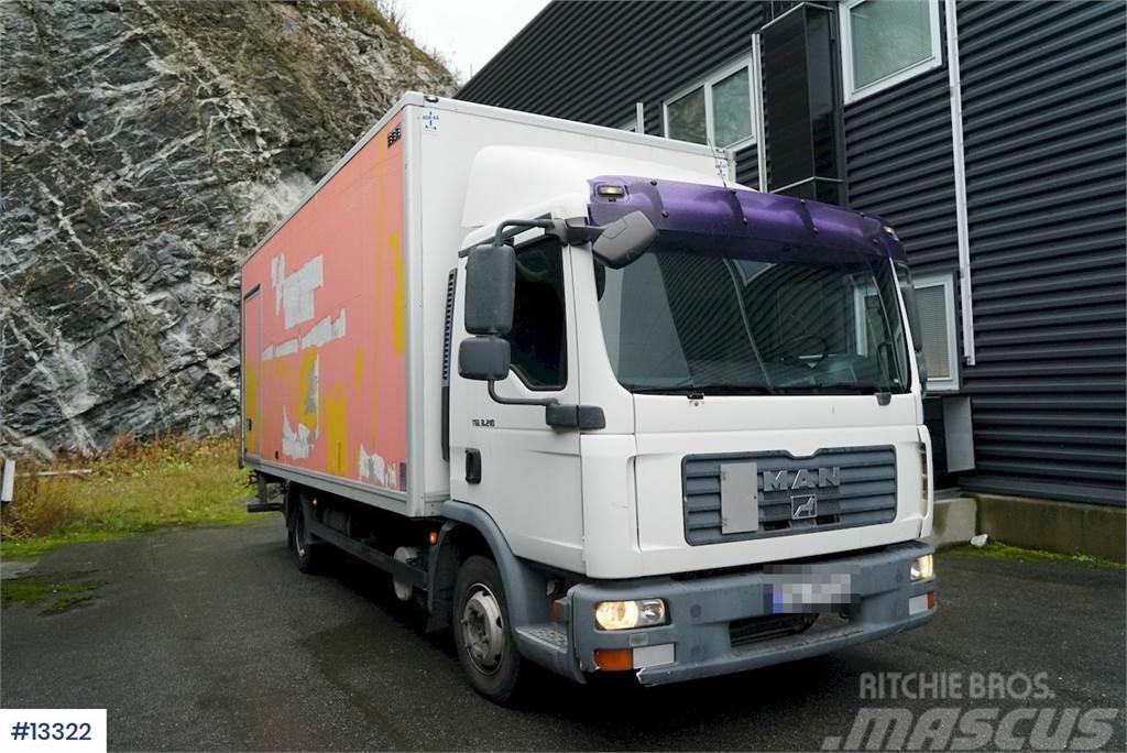 MAN TGL 8.210 Box truck w/ Zepro Lift Sunkvežimiai su dengtu kėbulu