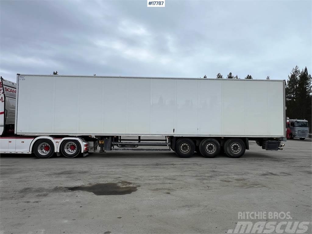 Schmitz Cargobull cool/freezer trailer w/ new major service on unit Kitos priekabos