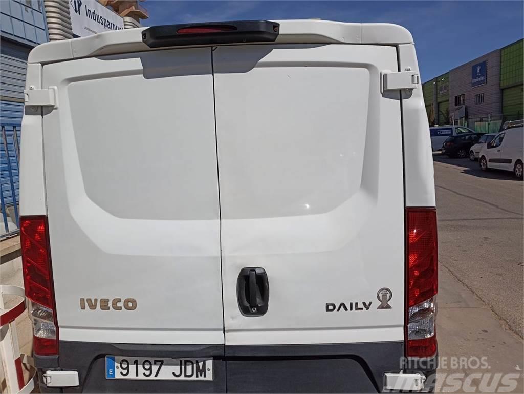 Iveco Daily Furgón 35C13 V 3520 H1 Leaf 9.0 126 Krovininiai furgonai