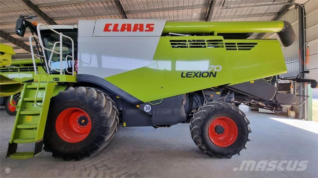 CLAAS LEXION 670, 4WD Derliaus nuėmimo kombainai