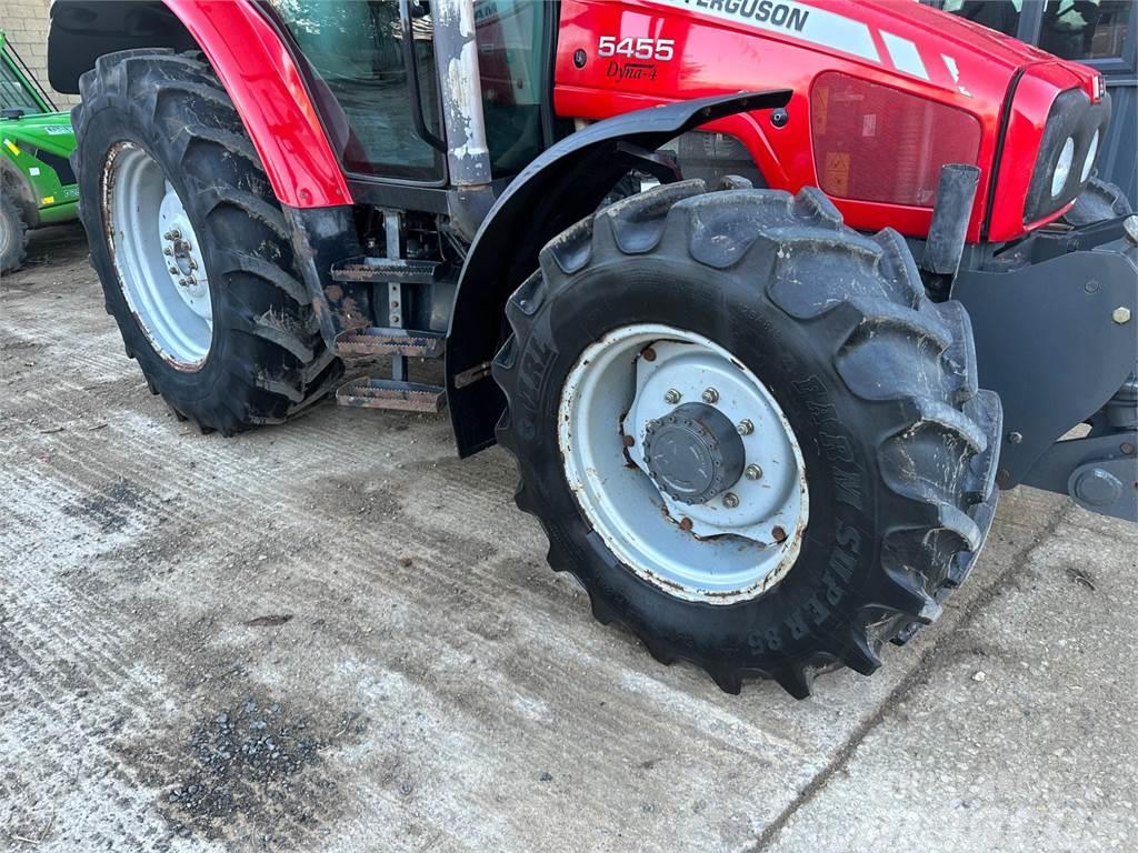 Massey Ferguson 13.6 R24 & 16.9 R34 wheels and tyres to suit 5455 Kita žemės ūkio technika