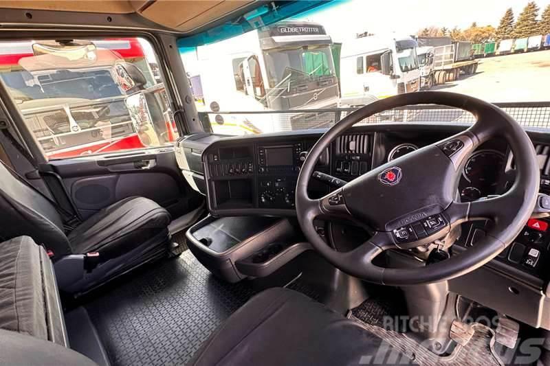 Scania R460 6x4 T/T Kita