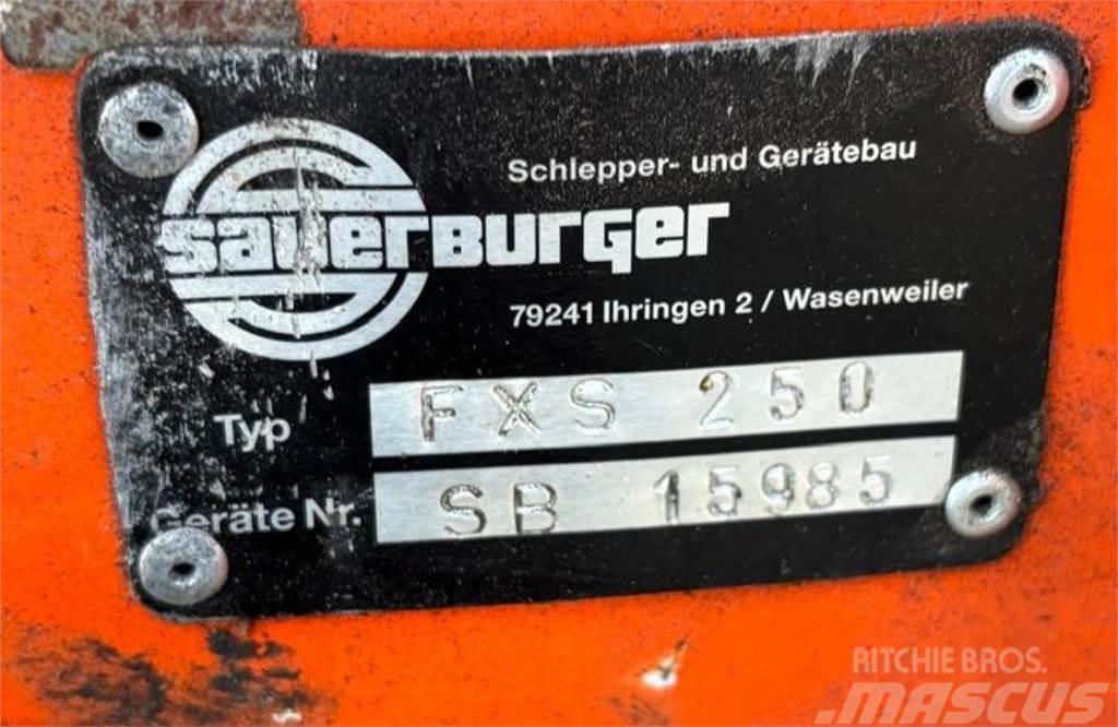 Sauerburger FXS 250, Silageschneidschaufel, 1.100 Siloso iškrovimo įrengimai