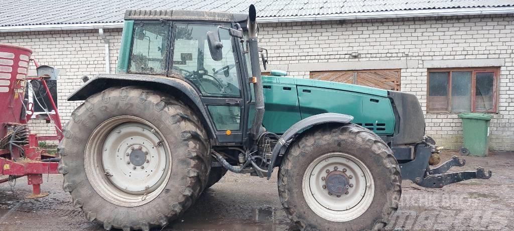 Valtra 8950-4 Traktoriai