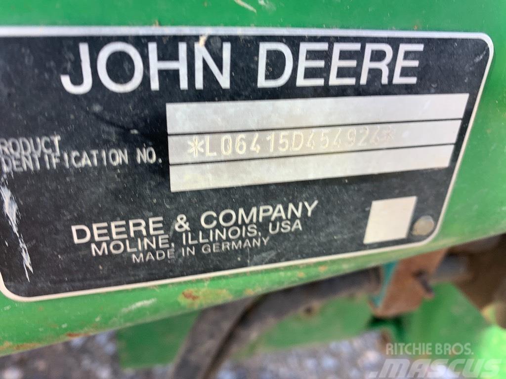 John Deere 6415 Traktoriai
