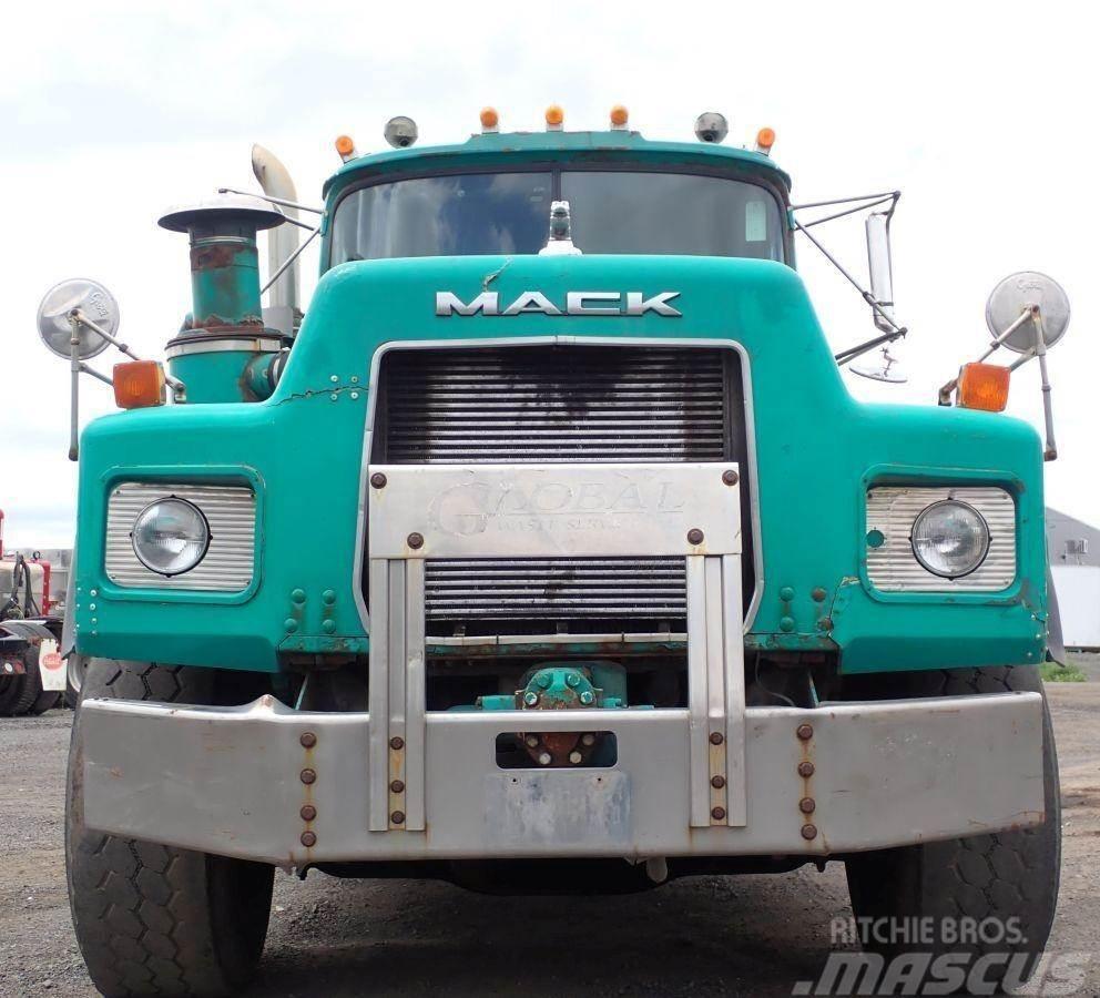 Mack RB688S Sunkvežimiai su keliamuoju kabliu