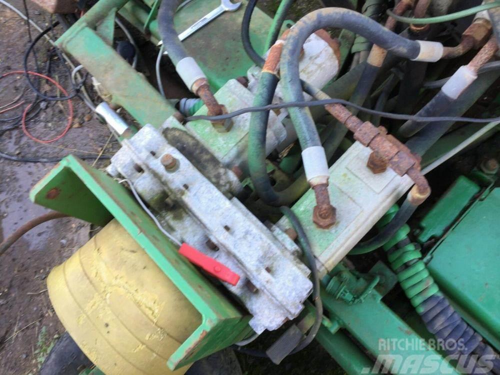 John Deere 365 mower reel and Ultra Motor 5092 4294 Kita