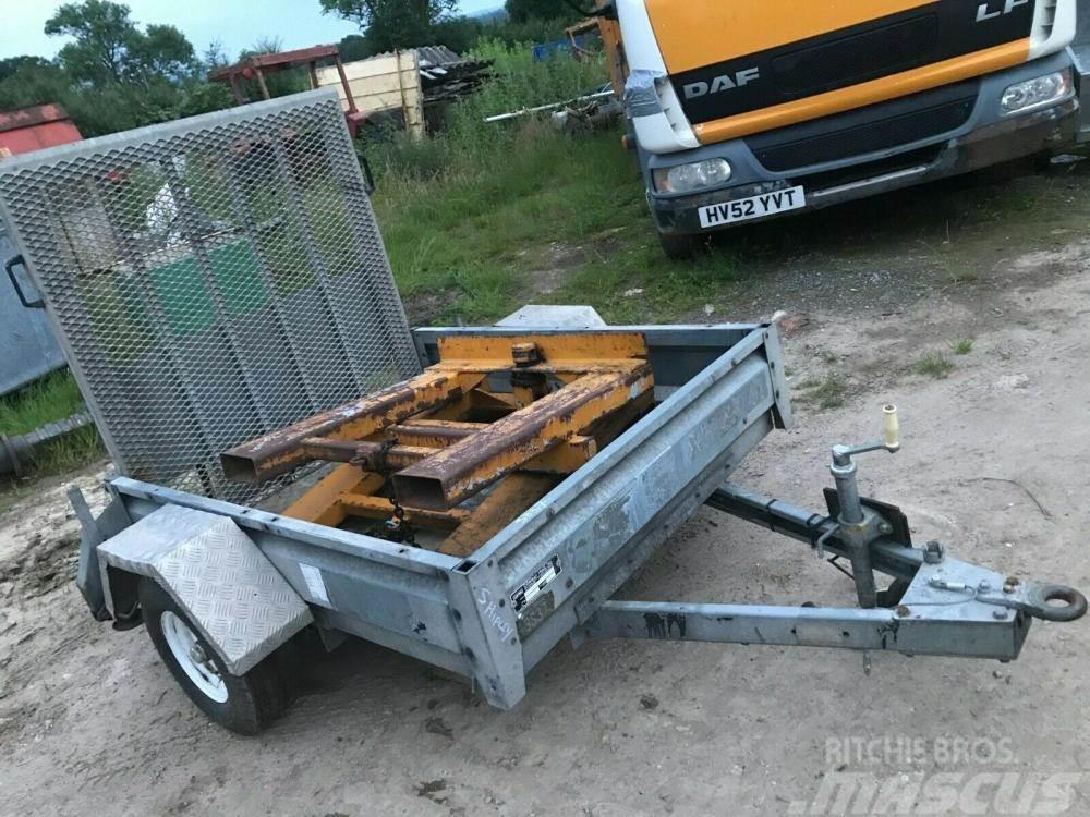  Plant trailer 5 ft x 4 ft £450 plus vat £540 Kitos priekabos