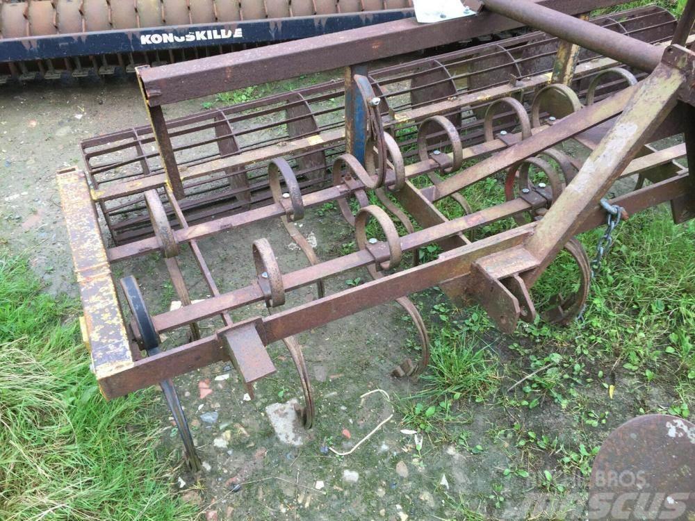  Spring tyne front mounted cultivator Kultivatoriai