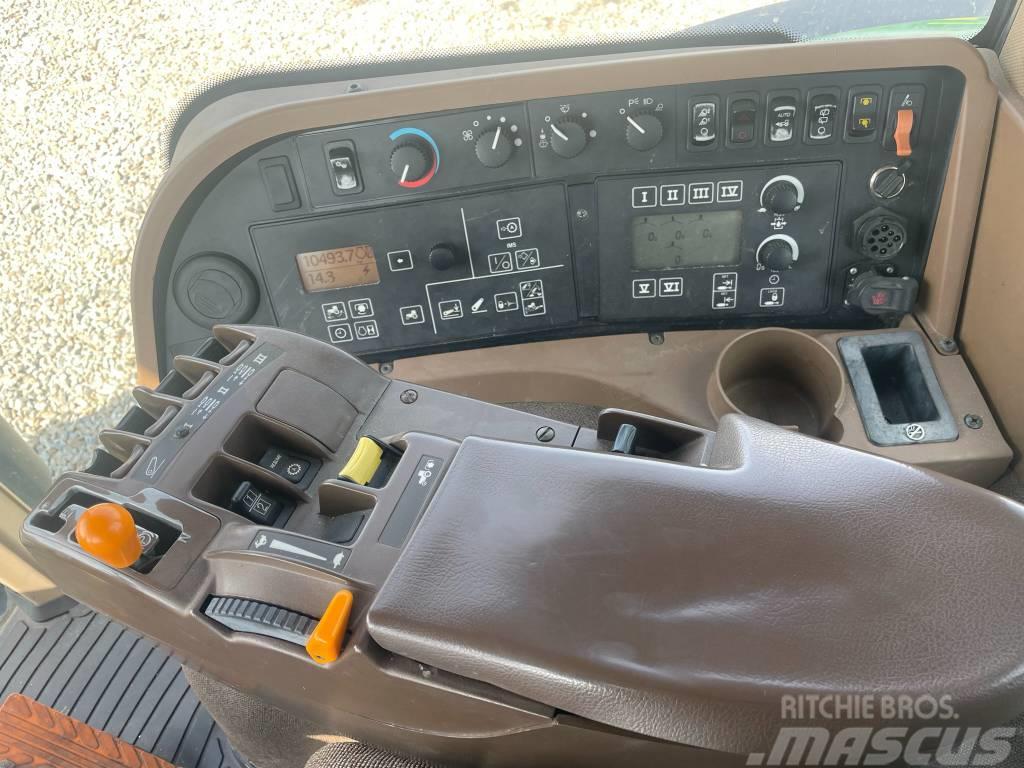 John Deere 8230 Traktoriai