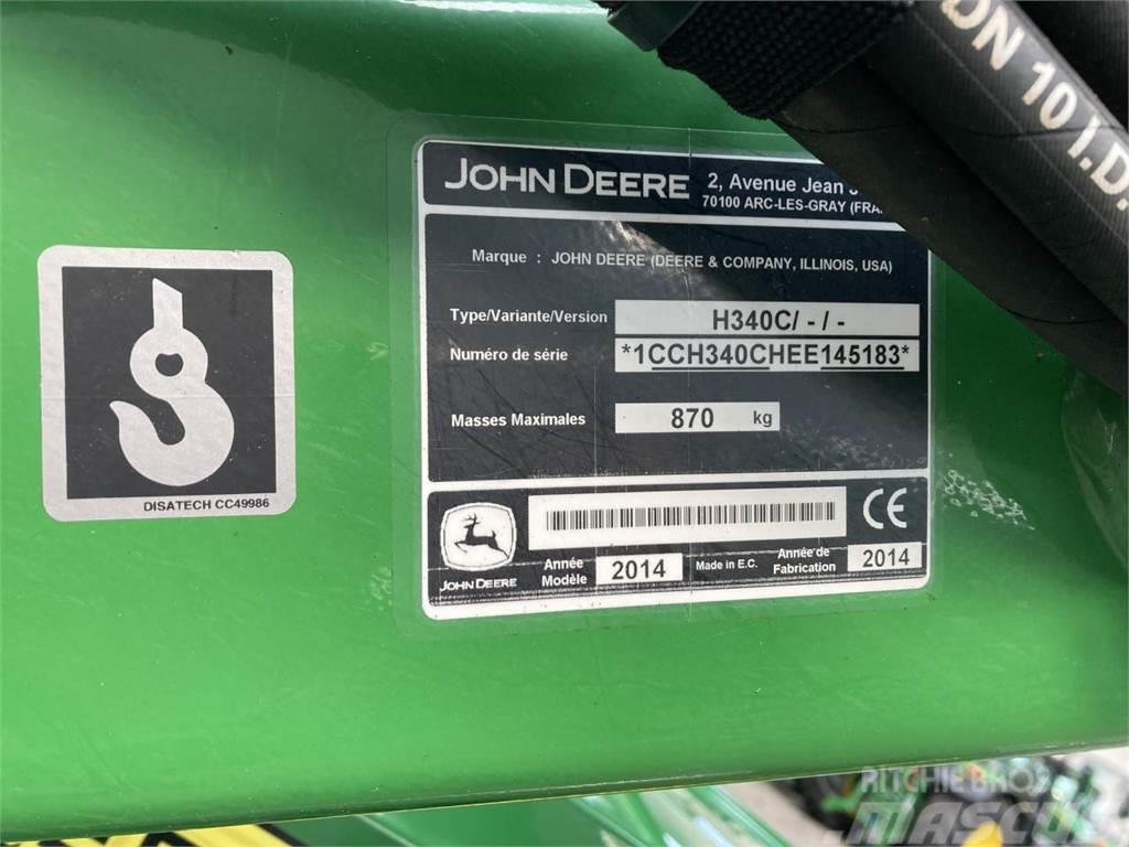 John Deere 6100RC Traktoriai
