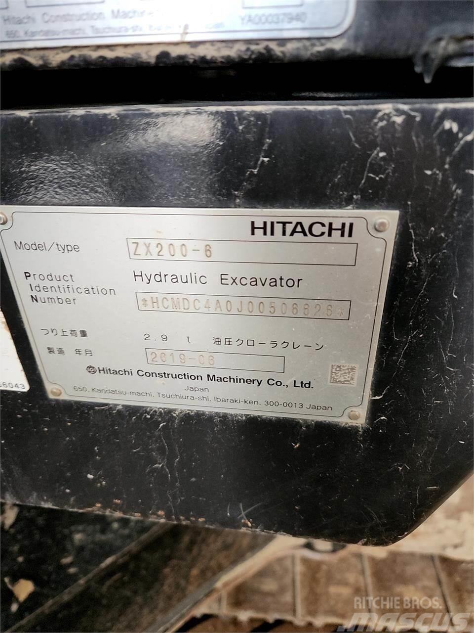 Hitachi ZX200-6 Vikšriniai ekskavatoriai