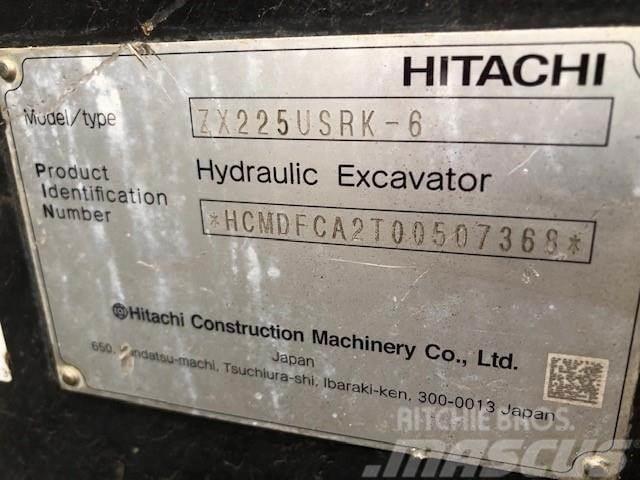 Hitachi ZX225USRK-6 Vikšriniai ekskavatoriai