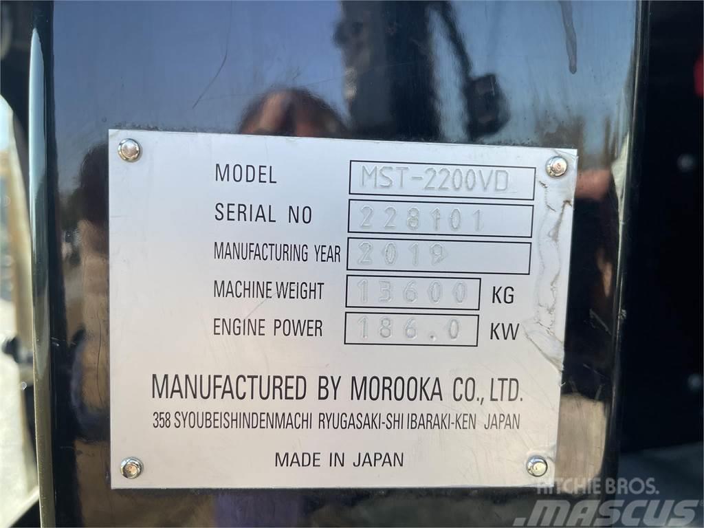 Morooka MST2200VD Vikšrinė savivartė technika
