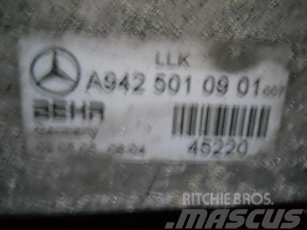 Mercedes-Benz Kühler, Ladeluftkühler Behr 9425010901 Actros Varikliai