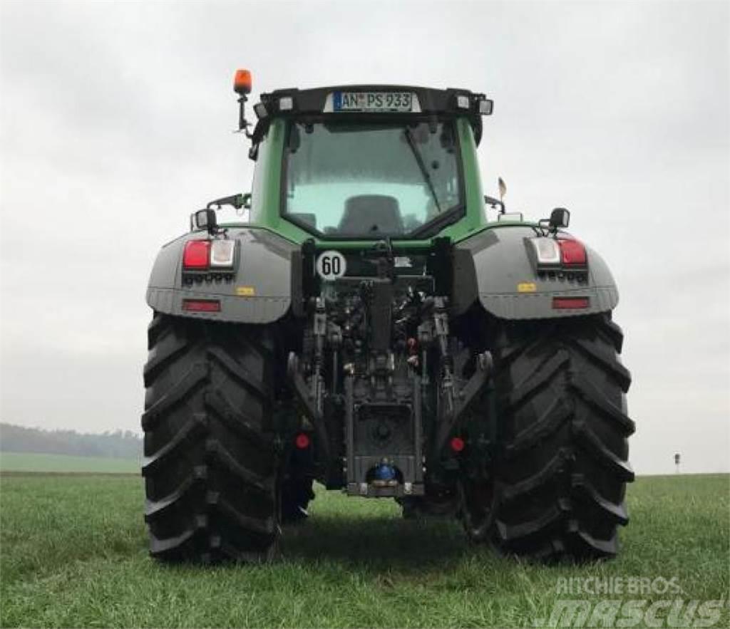 Fendt 933 Vario S4 Profi Plus Traktoriai