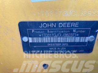 John Deere 317G Krautuvai su šoniniu pasukimu