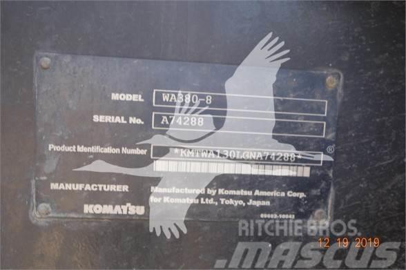 Komatsu WA380-8 Naudoti ratiniai krautuvai