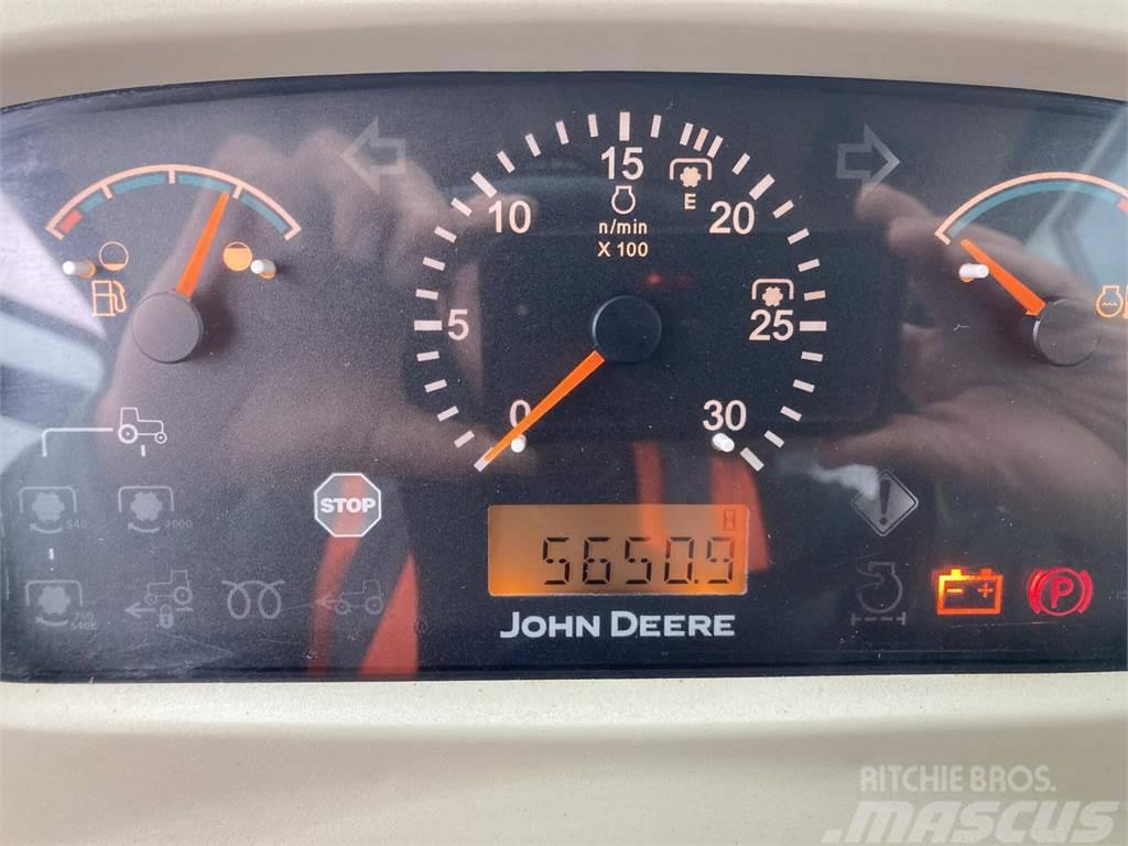 John Deere 4720 Compact tractors