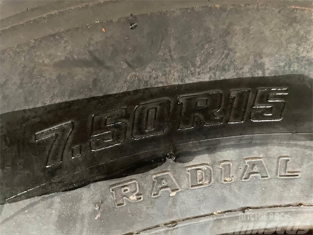  7.50XR15 Bridgestone dæk på fælg - 8 stk Padangos, ratai ir ratlankiai
