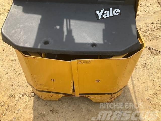 Yale OS030EAN24TE089 Medium lift order picker
