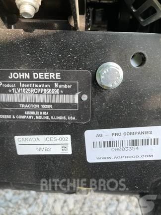 John Deere 1025R Naudoti kompaktiški traktoriai