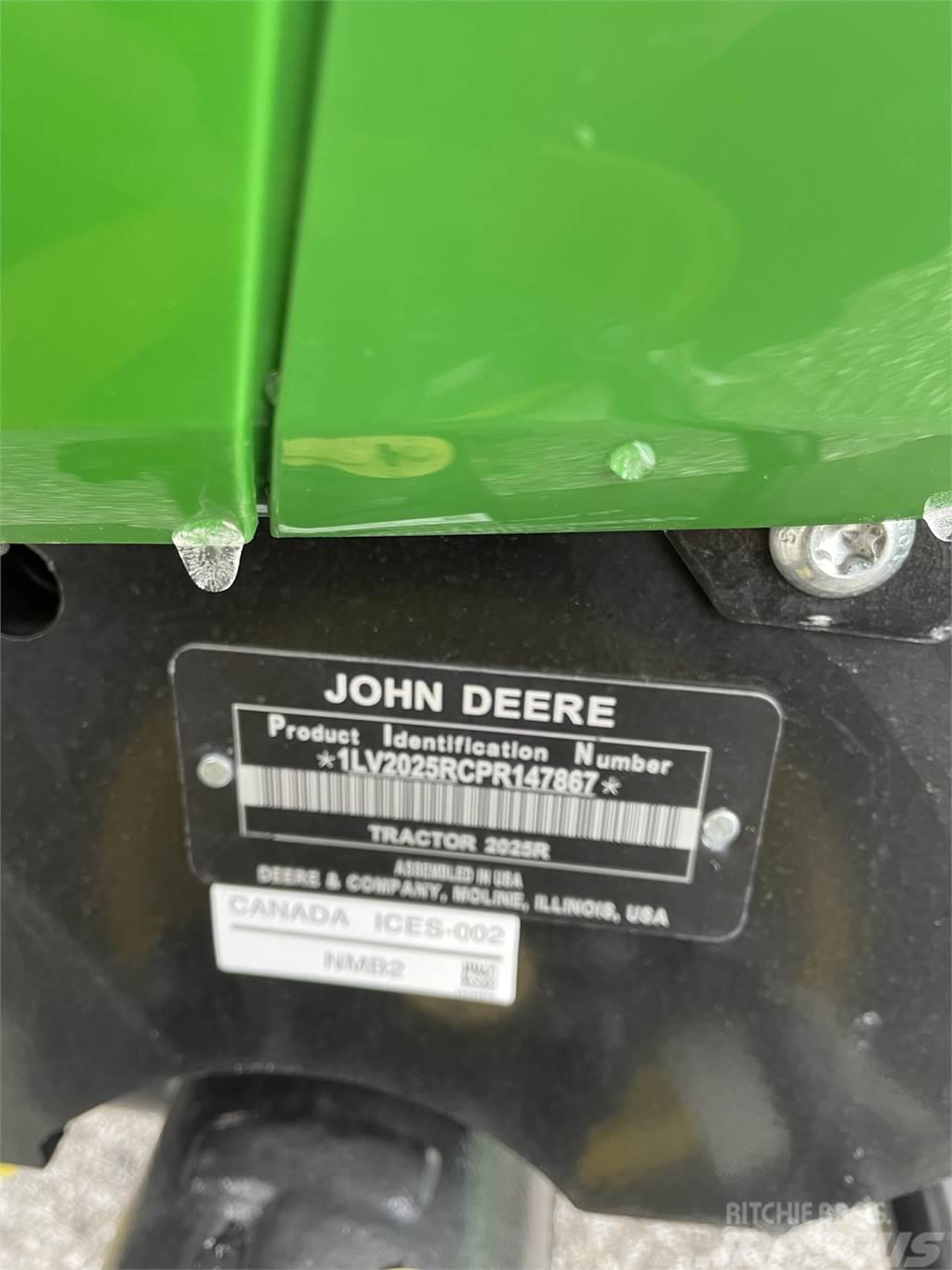 John Deere 2025R Naudoti kompaktiški traktoriai