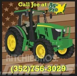John Deere 3025E with Backhoe Naudoti kompaktiški traktoriai