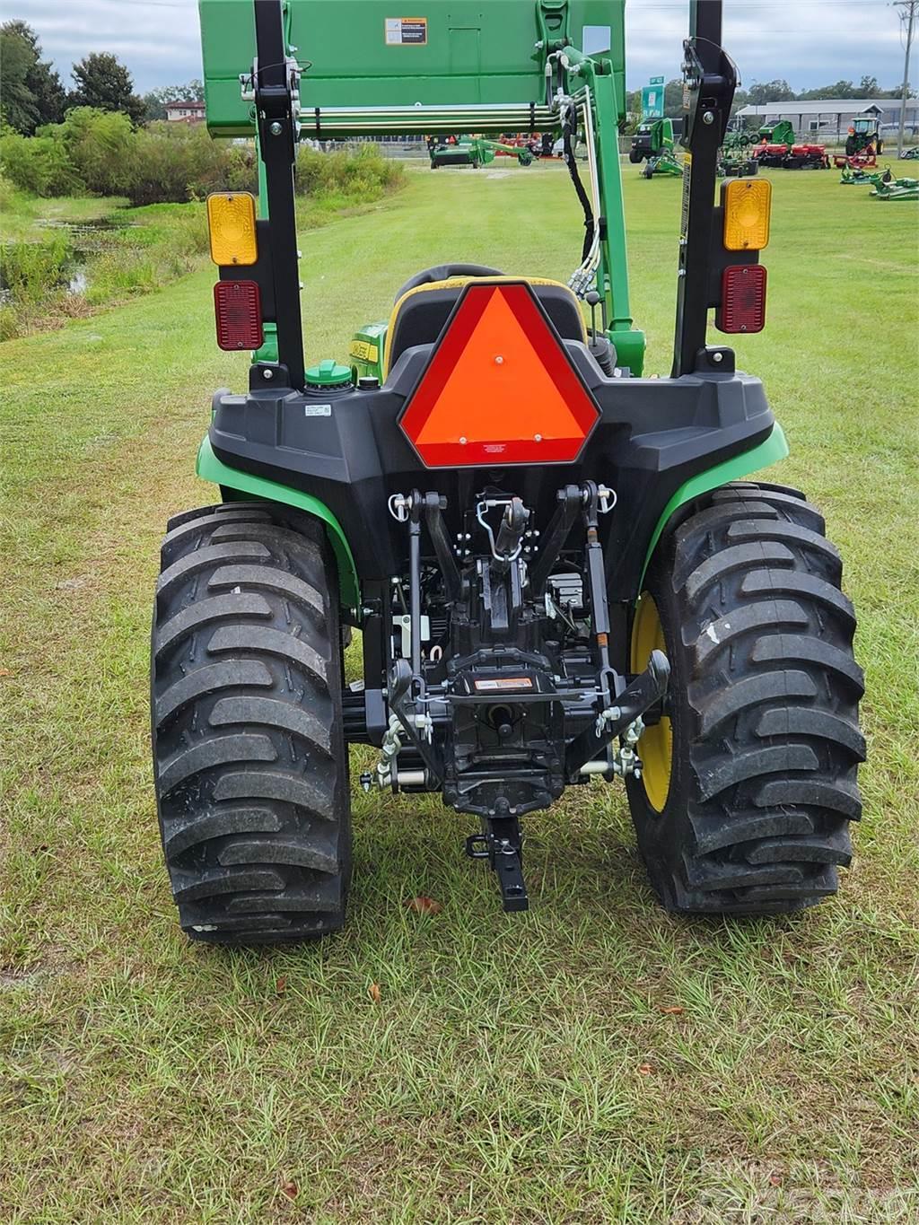 John Deere 3032E Naudoti kompaktiški traktoriai