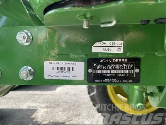 John Deere 3043D Traktoriai