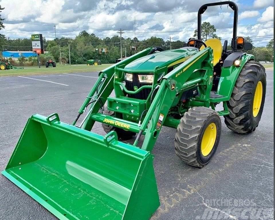 John Deere 4052M Naudoti kompaktiški traktoriai