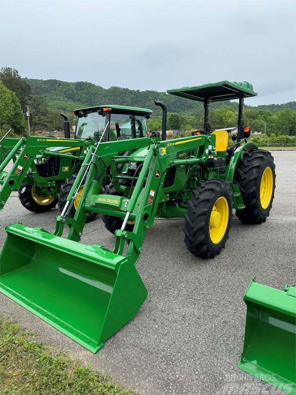 John Deere 5060E Naudoti kompaktiški traktoriai