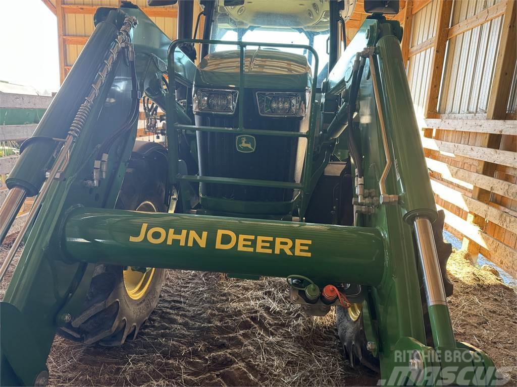 John Deere 6135E Cab Naudoti kompaktiški traktoriai