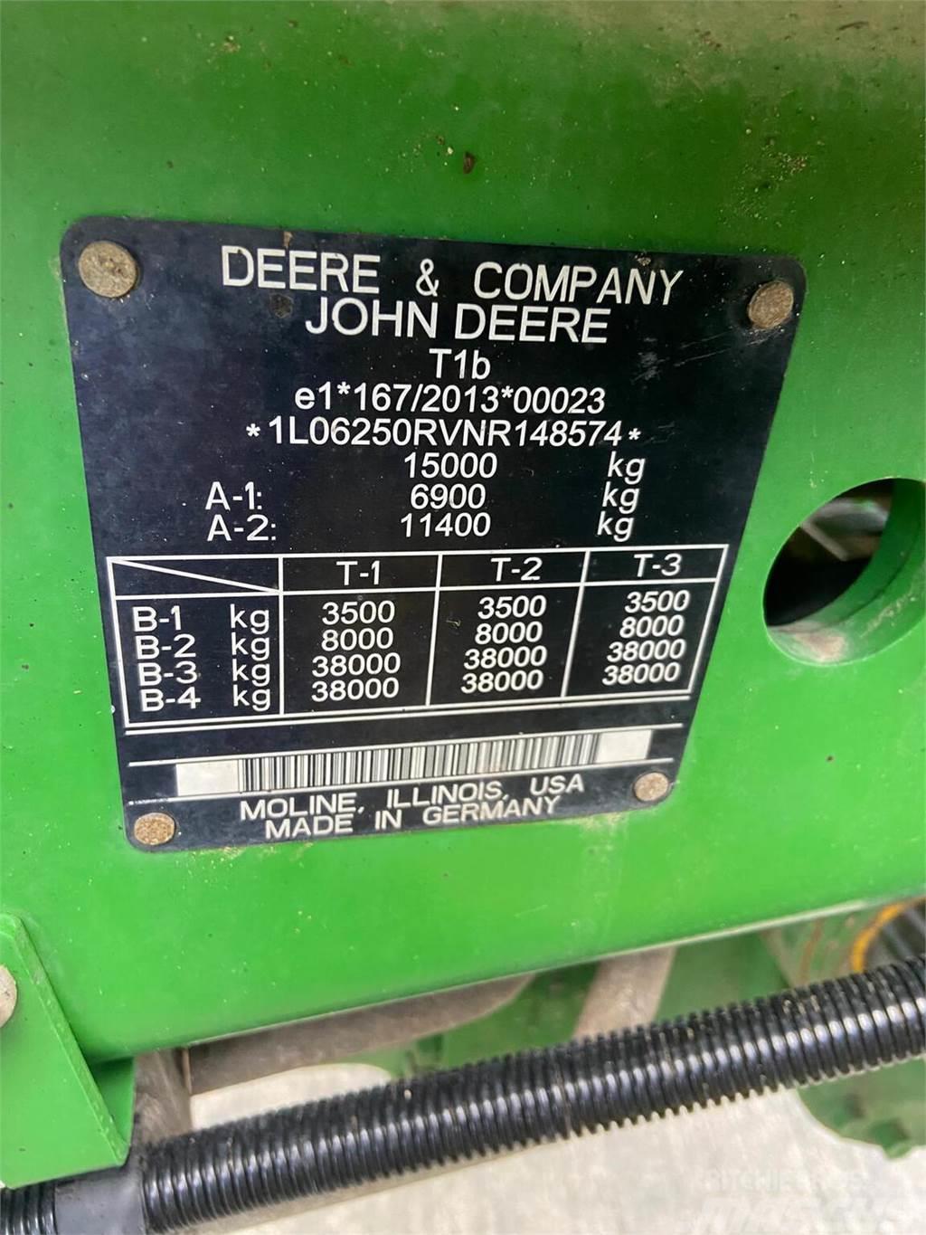 John Deere 6250R Traktoriai
