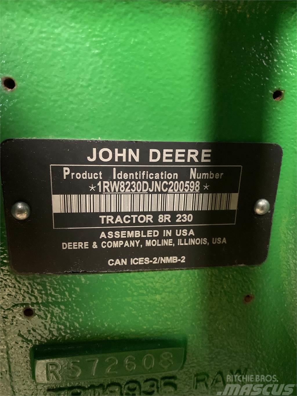 John Deere 8R 230 Traktoriai