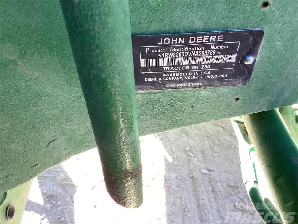 John Deere 8R 250 Traktoriai