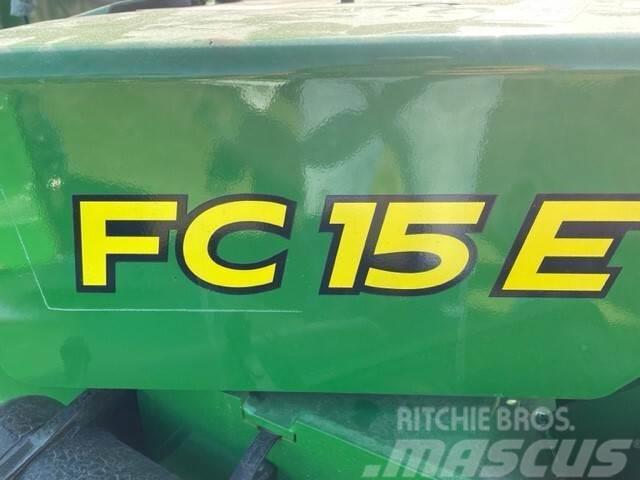 John Deere FC15E Ryšulių smulkinimo, pjaustymo ir išvyniojimo įrenginiai